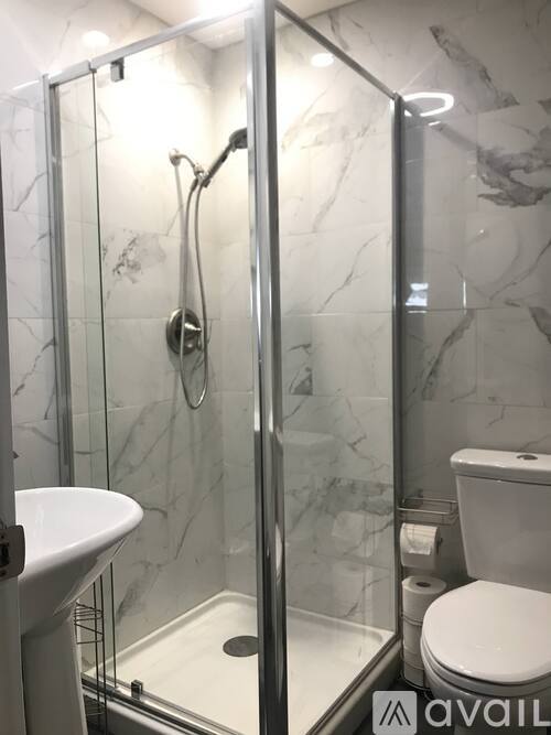 1517 Marie Ave, Unit Room A Rental photo 5